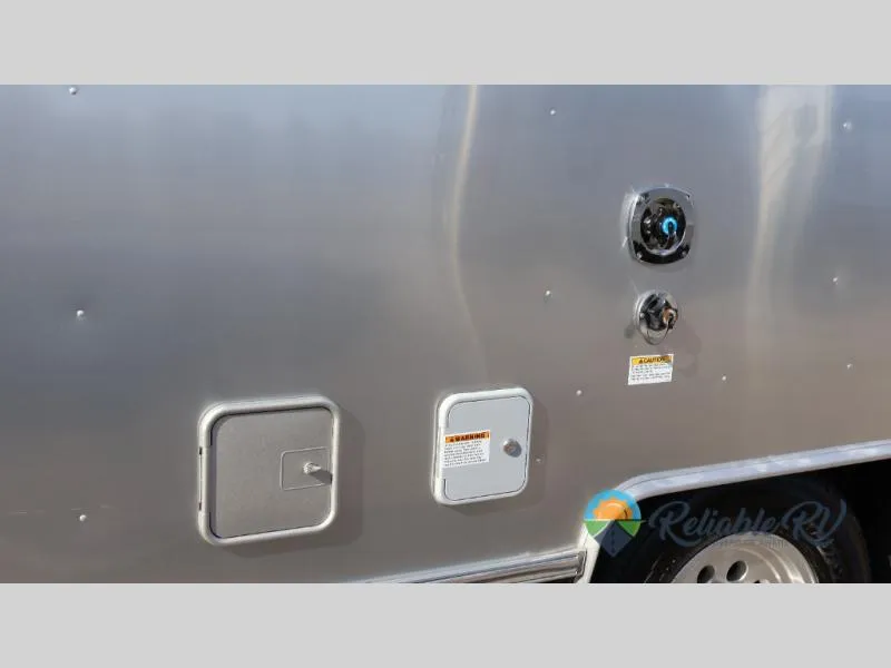 2026 Airstream Globetrotter 25FB - Photo 4