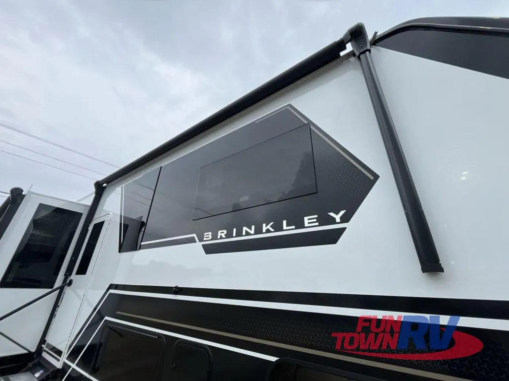 2026 Brinkley Model G 4100, Photos photo 35