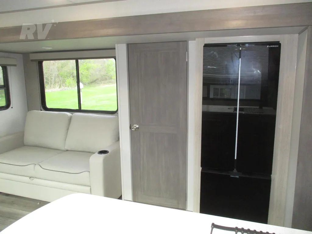 2026 Coachmen Catalina Legacy Edition 283RNR, Photos photo 9