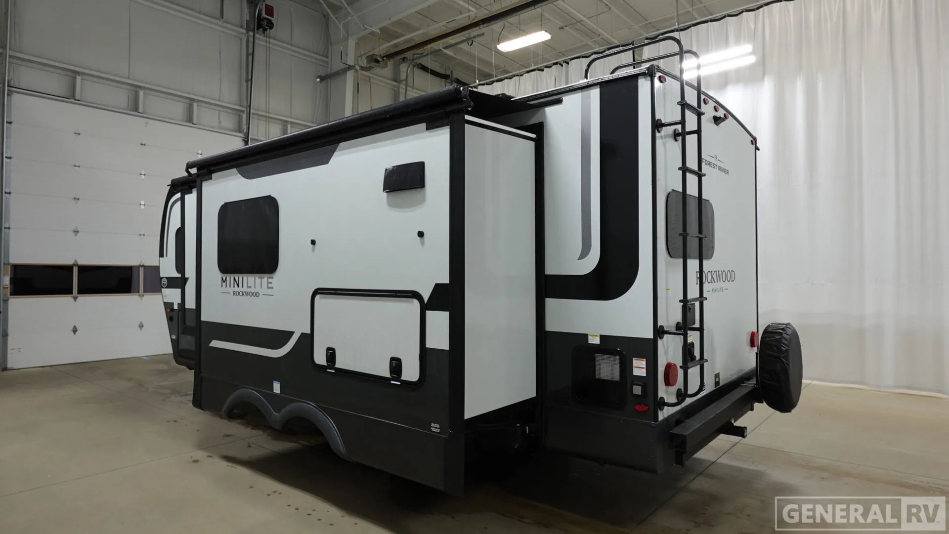 2026 Forest River Rockwood Mini Lite 2522FB - Photo 4