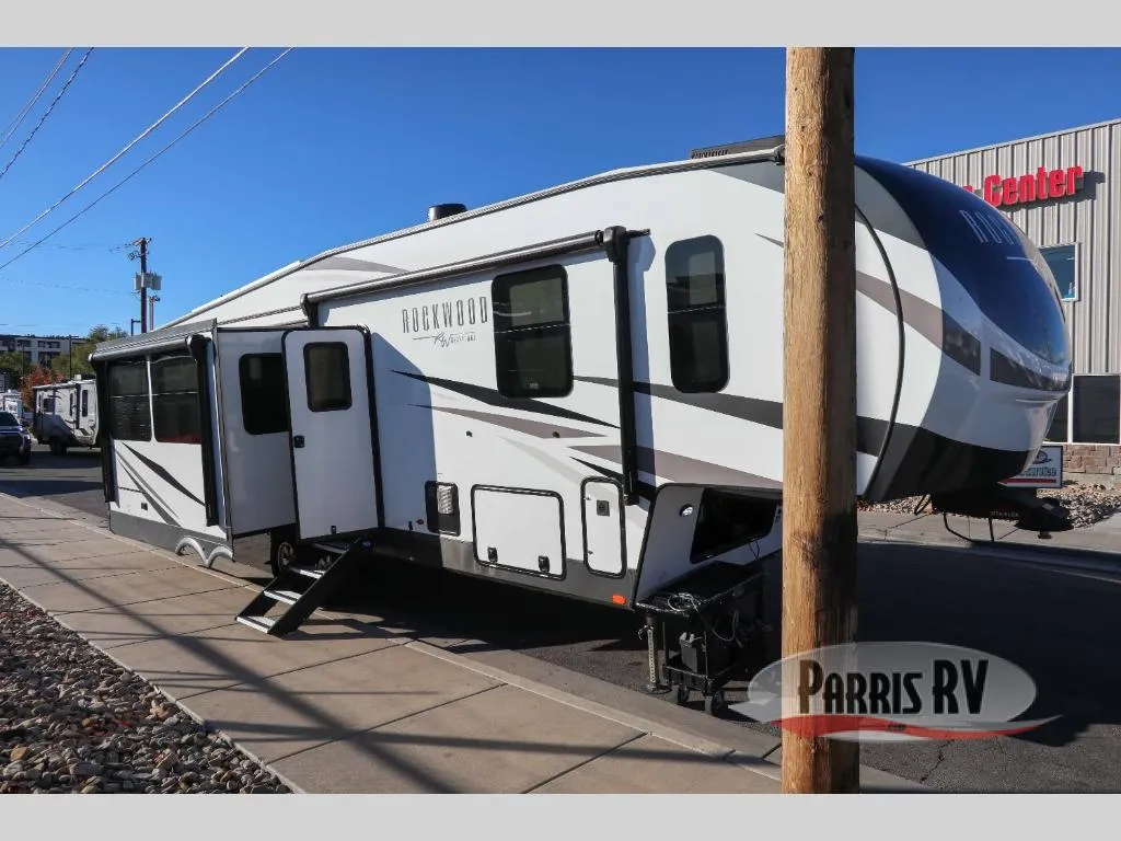 2024 Forest River Rockwood Signature 361RL - Photo 2