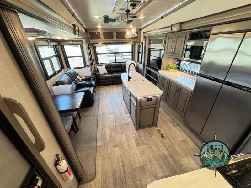 2021 Keystone Montana 3230CK - Photo 3