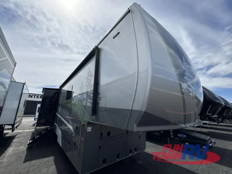 2025 Redwood RV Redwood 415RD - Photo 2