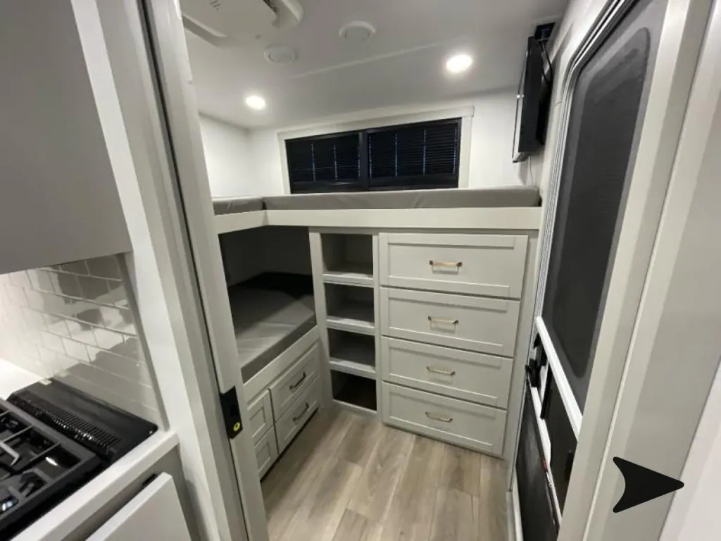 2026 Brinkley Model Z 2810, Photos photo 30