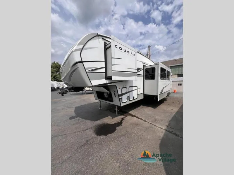 2023 Keystone RV Cougar Half-Ton 32BHS - Photo 4