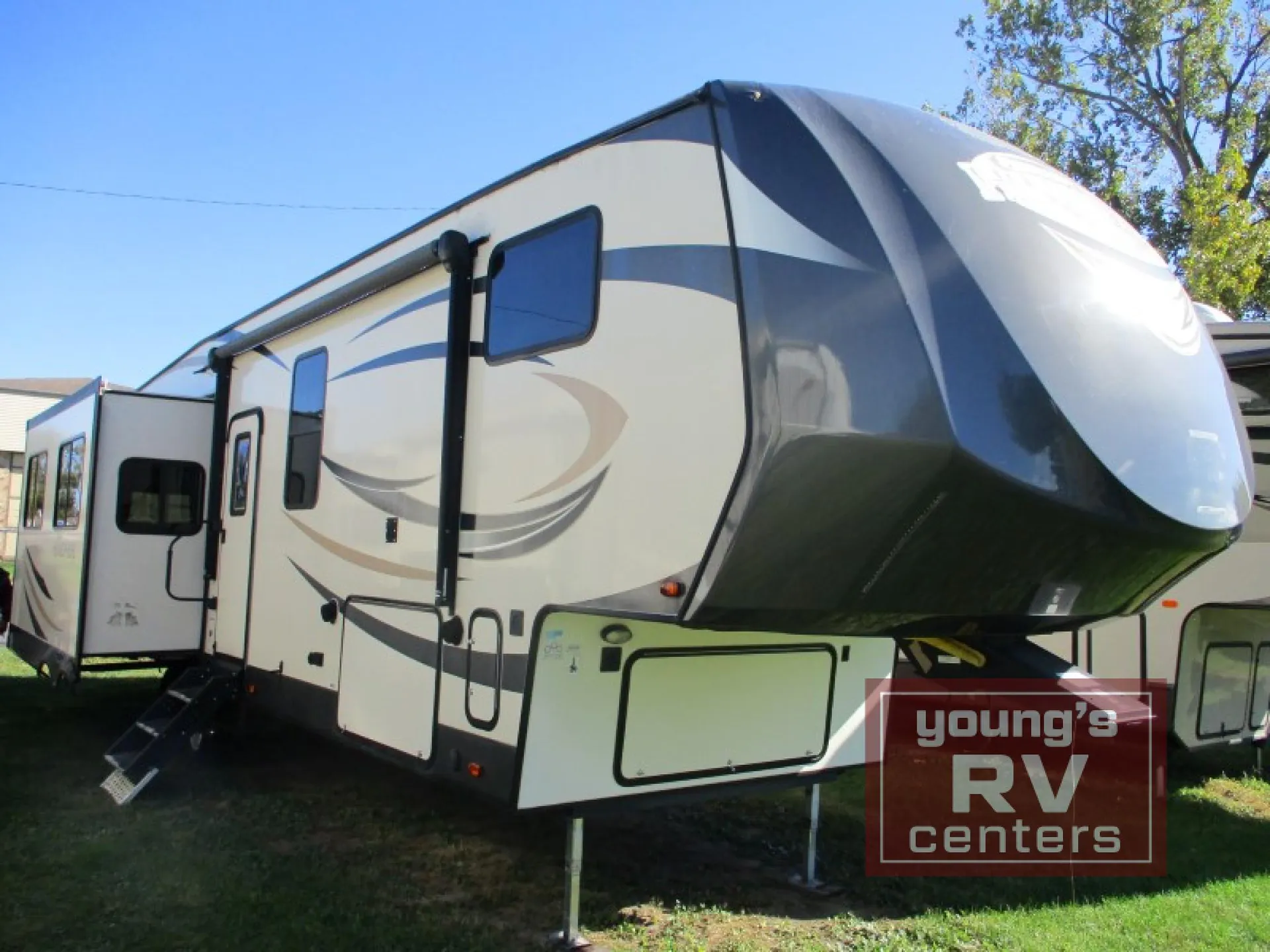 2017 Forest River Salem Hemisphere Lite 337BAR - Photo 4