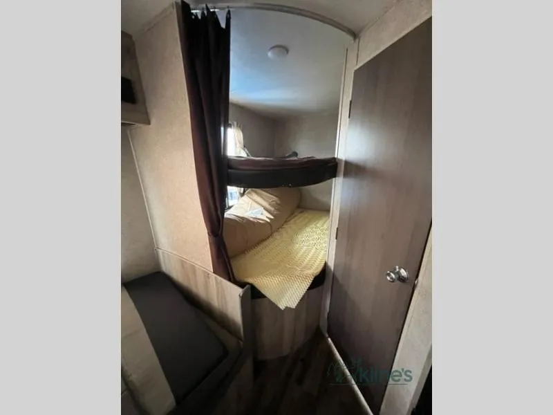 2019 Coachmen Catalina SBX 261BH - Photo 4