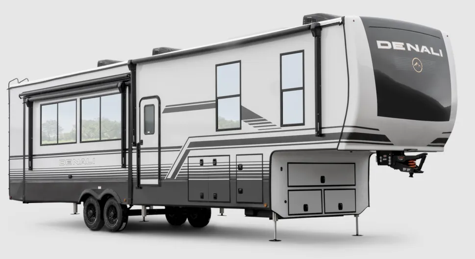 Dutchmen Denali 366RK exterior