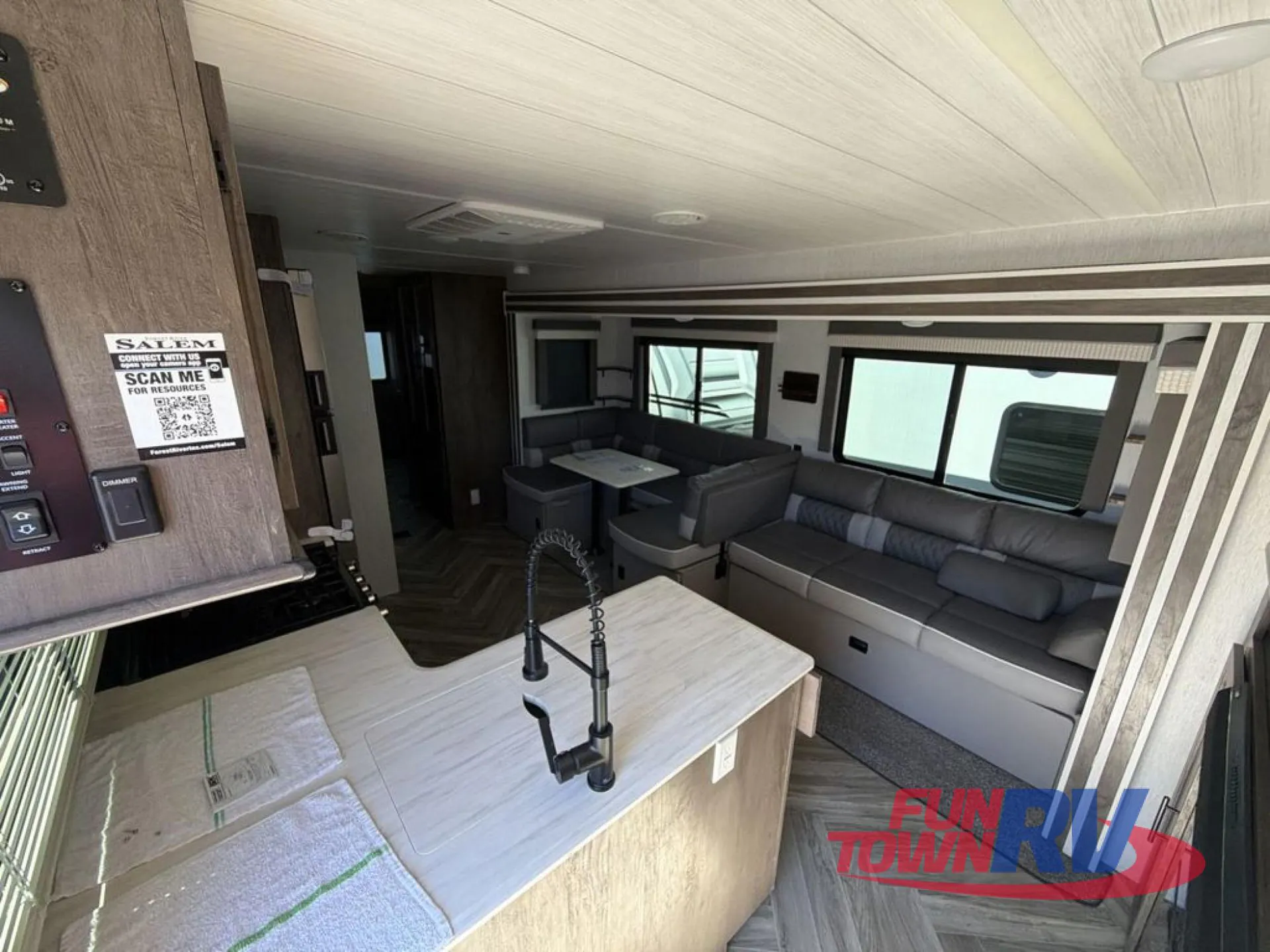 2022 Forest River Salem 32BHDS - Photo 3