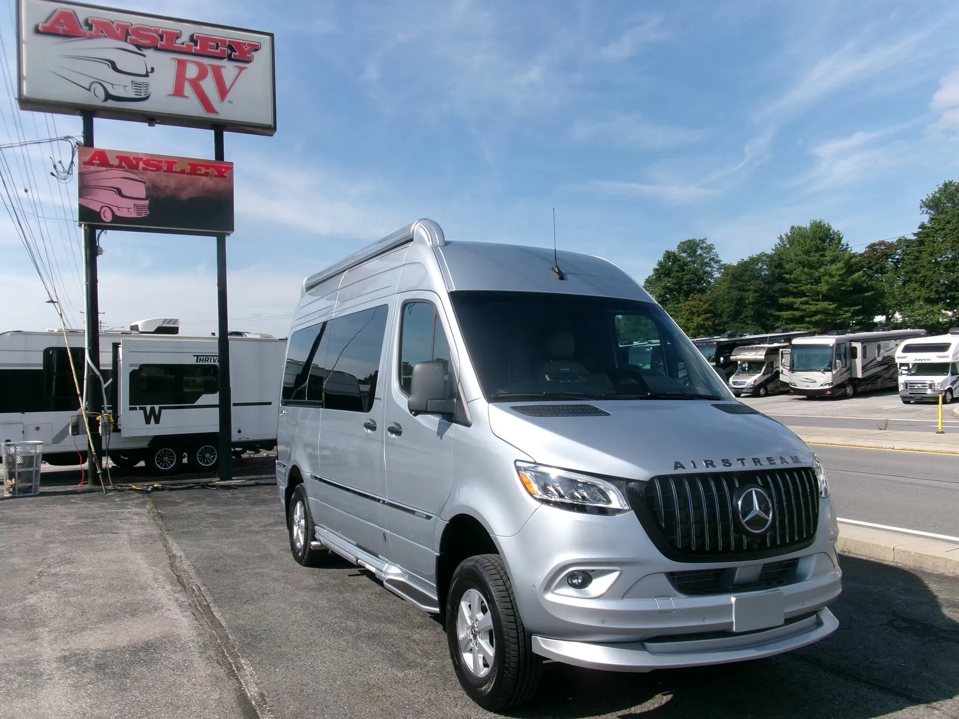 2026 Airstream Interstate 19GT - Photo 2