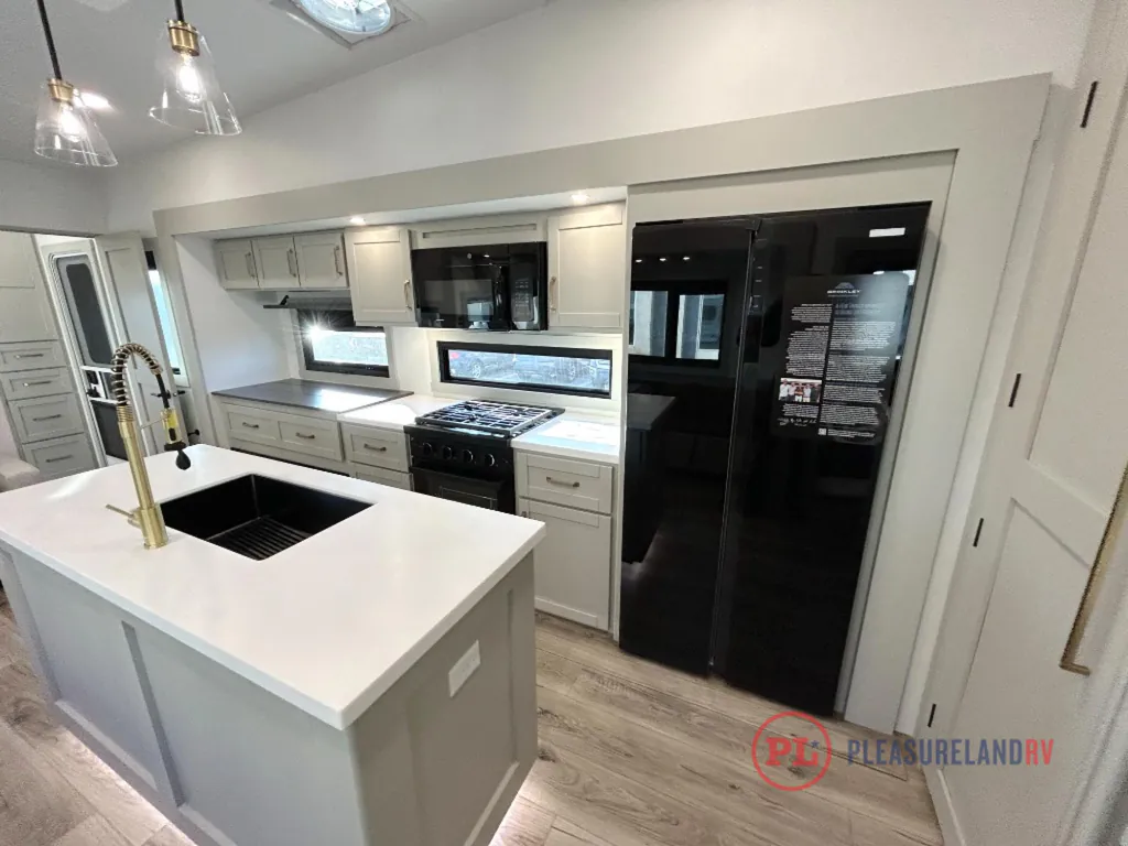 2026 Brinkley Model Z 3515, Photos photo 21
