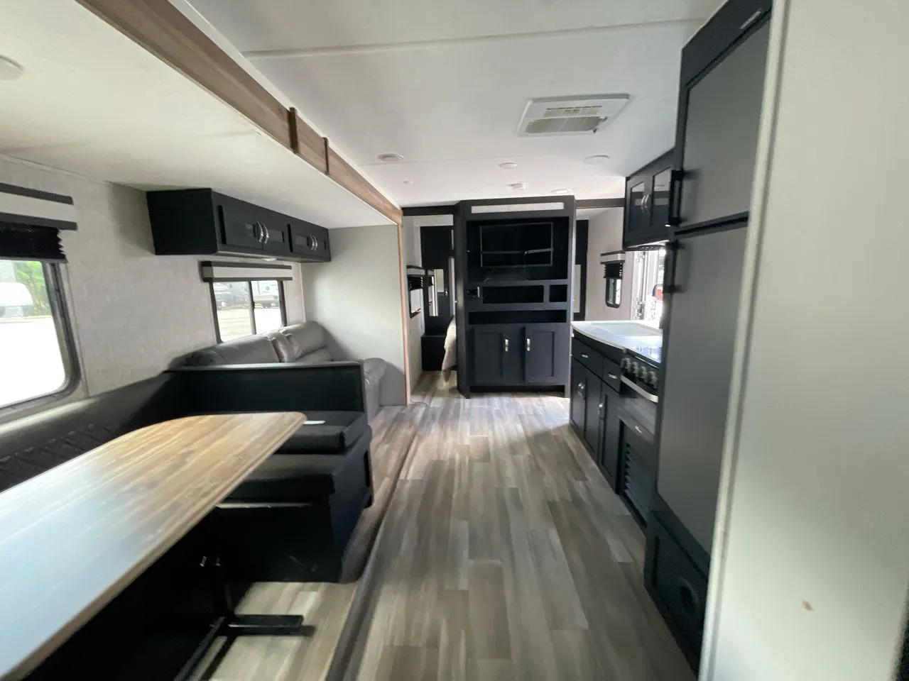 2023 Coachmen Freedom Express Select 29SE - Photo 4