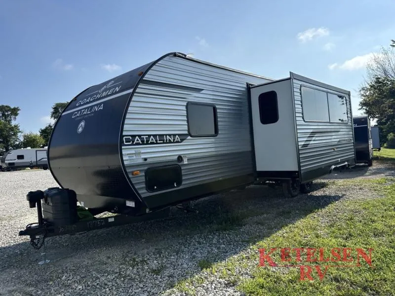 2027 Forest River RV Catalina 273DBHCKLE - Photo 4