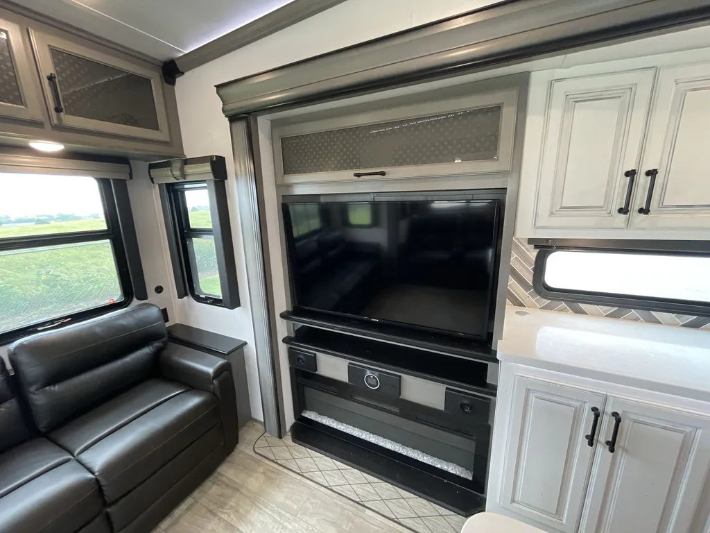 2022 Keystone Montana 3231CK, Photos photo 14