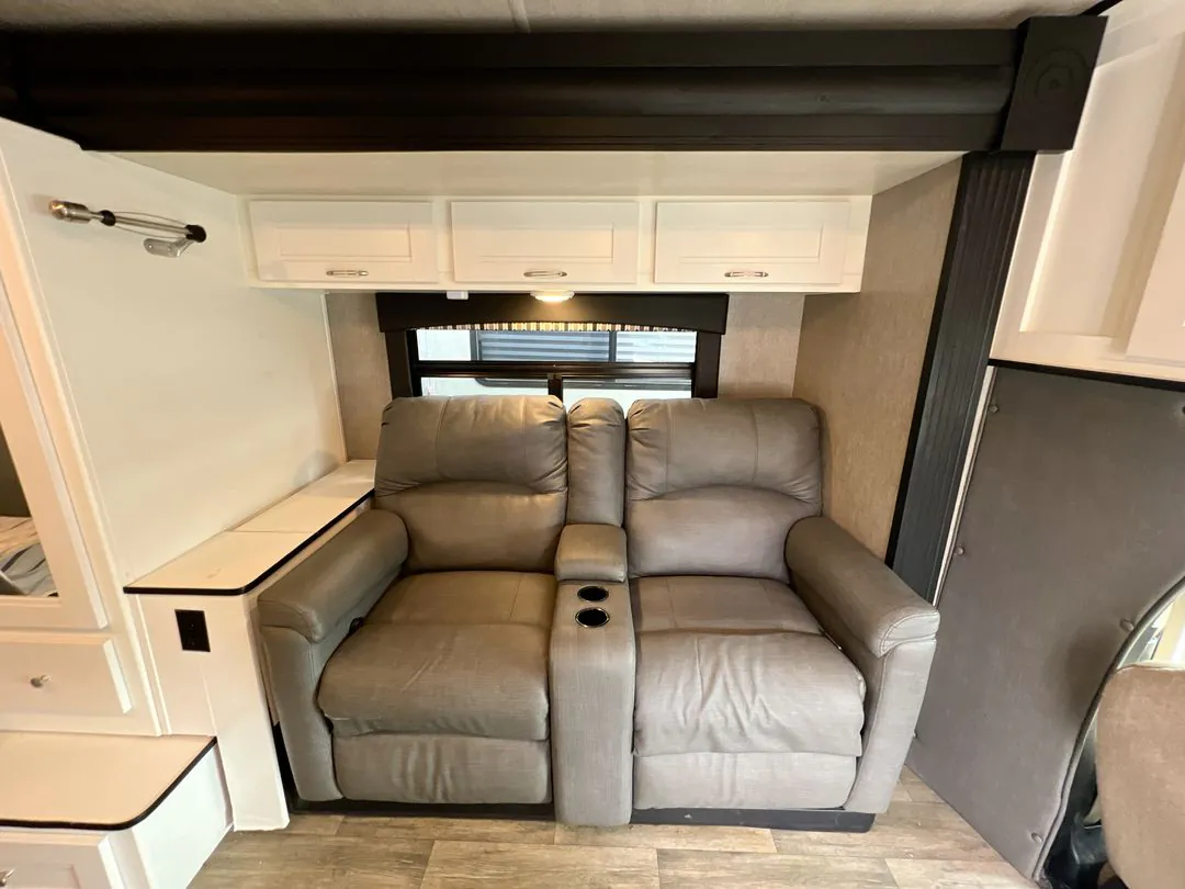 2025 Nexus Viper 25V - Photo 3
