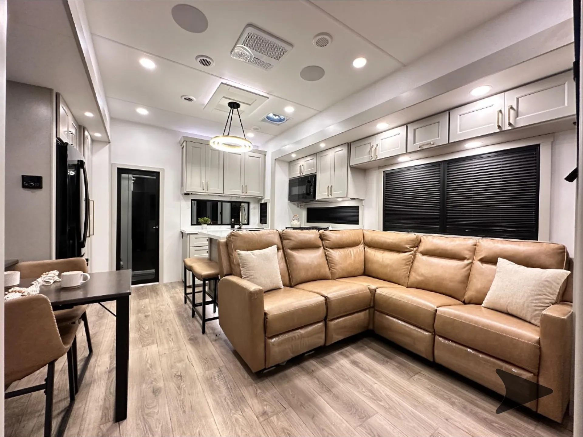 2025 Brinkley Model G 3250 - Photo 3