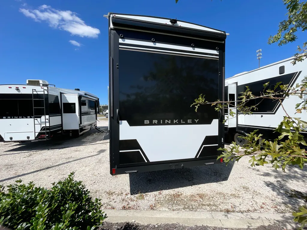2026 Brinkley Model G 3950, Photos photo 9