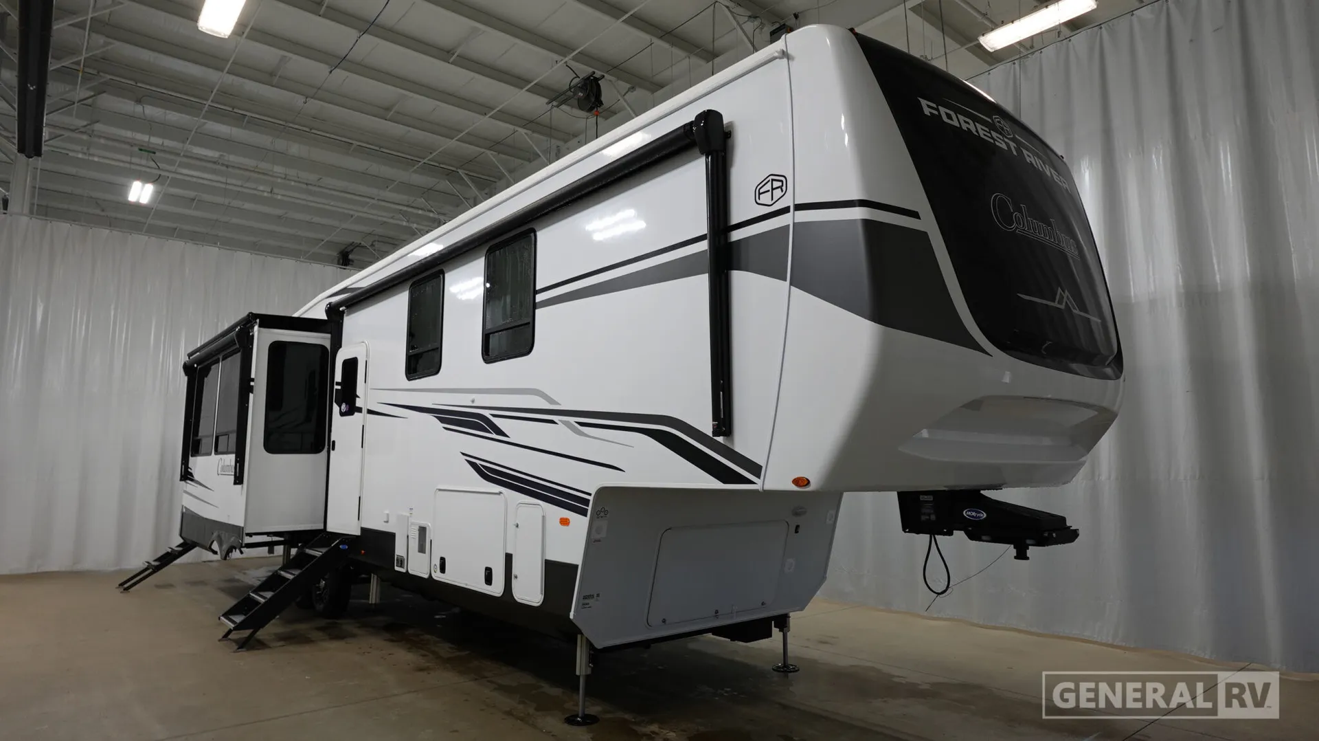 2026 Palomino Columbus 384RKH - Photo 2