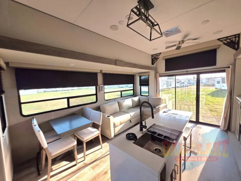 2026 Coachmen Catalina Destination 43CONDO - Photo 4