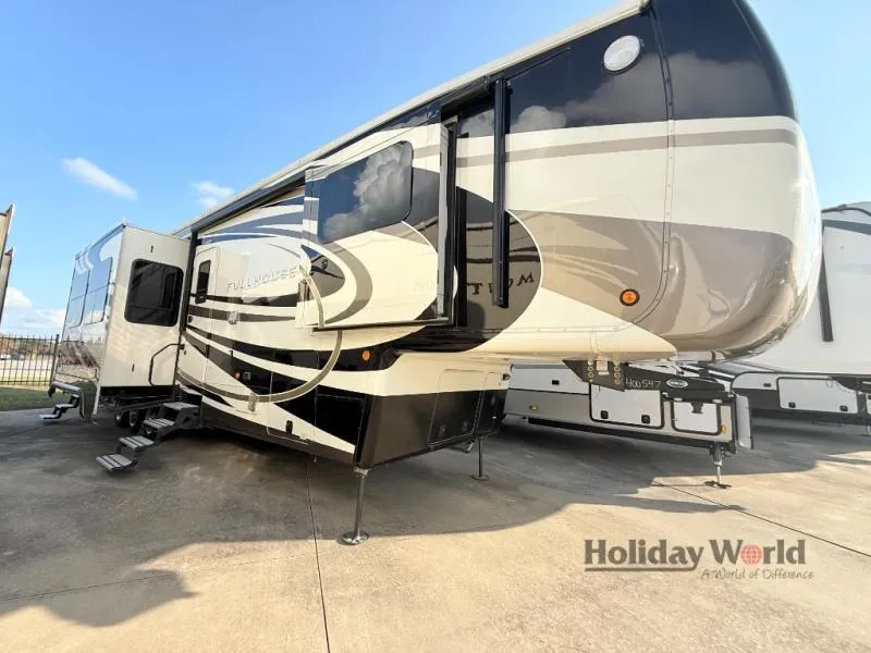 2019 DRV Luxury Suites FullHouse LX455 - Main photo