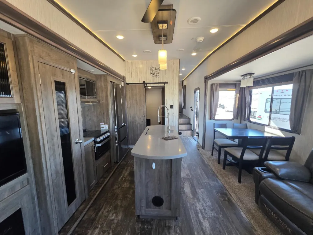 2020 Forest River Sabre 36BHQ, Photos photo 17
