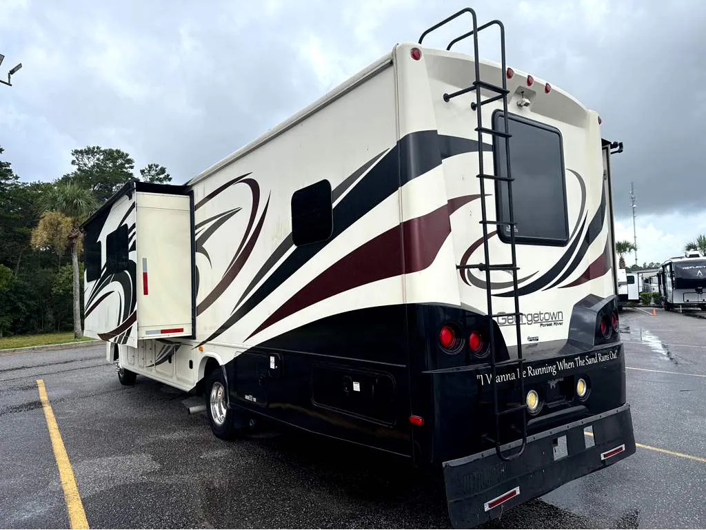 2016 Forest River Georgetown 328TS - Photo 4
