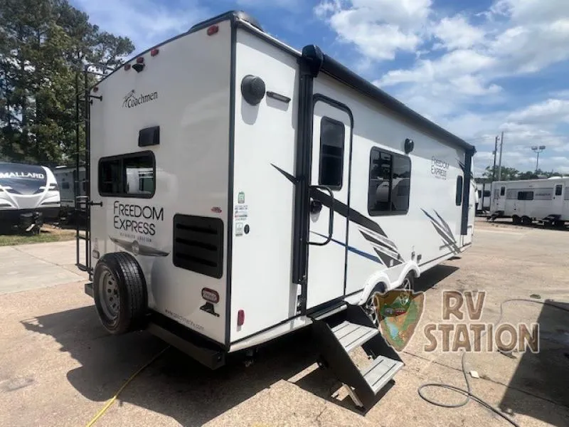 2023 Coachmen Freedom Express Ultra Lite 246RKS - Photo 4
