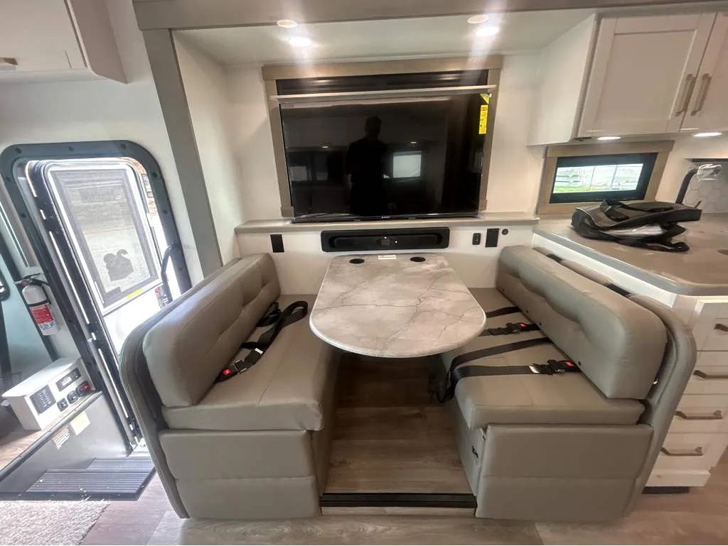 2027 Entegra Coach Vision XL 36C, Photos photo 19