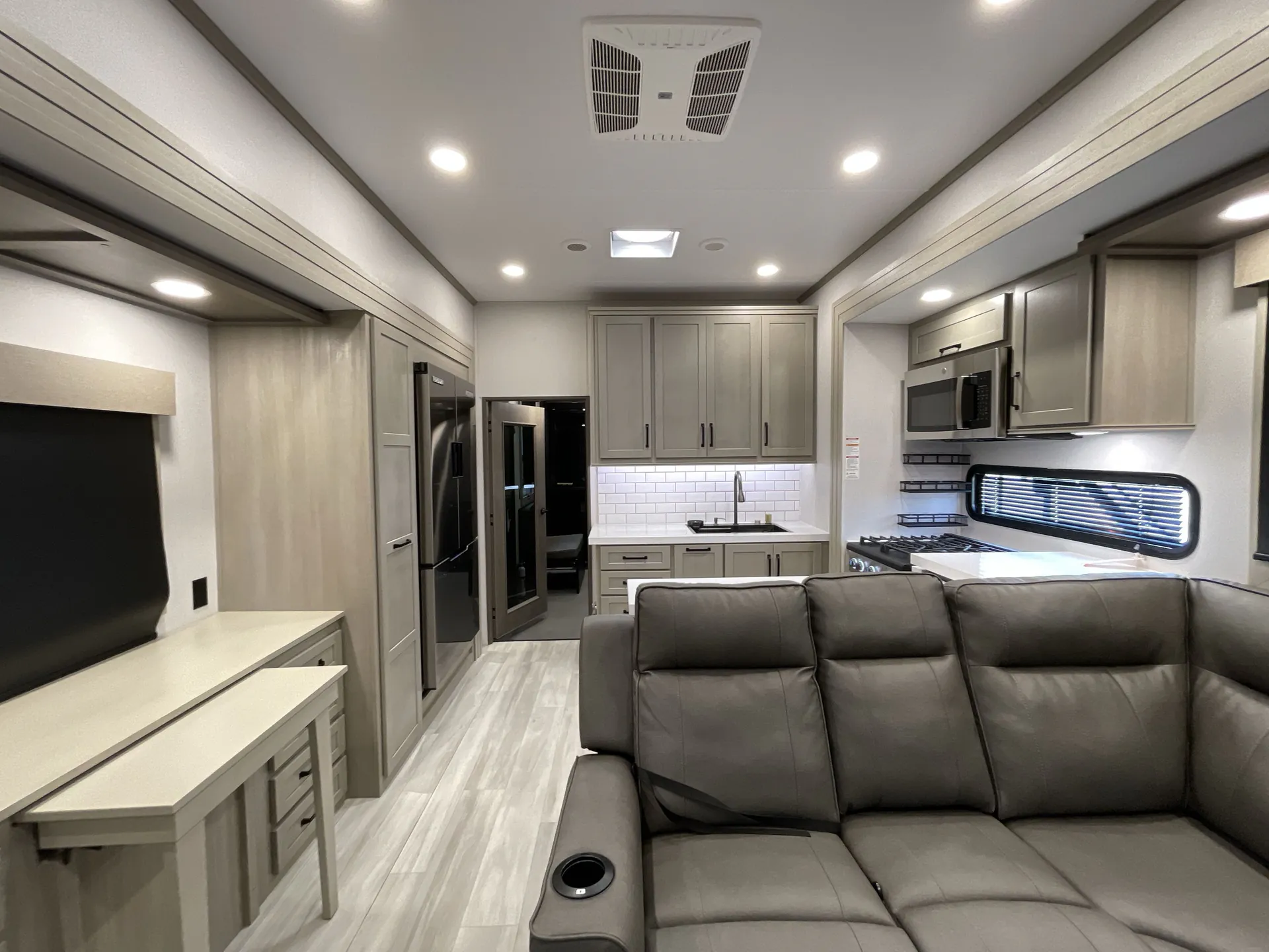 2025 Grand Design Momentum M-Class 344M — front