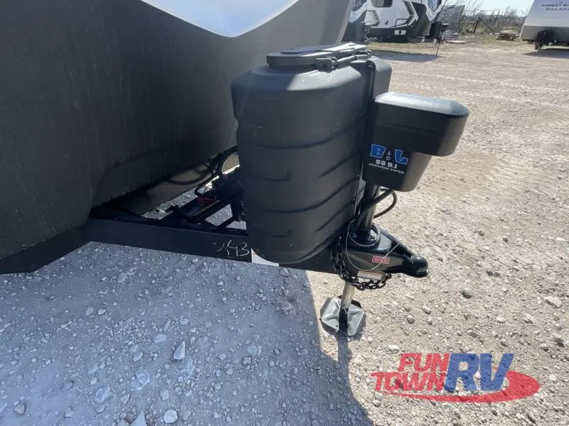 2025 Keystone Outback 212RB - Photo 4