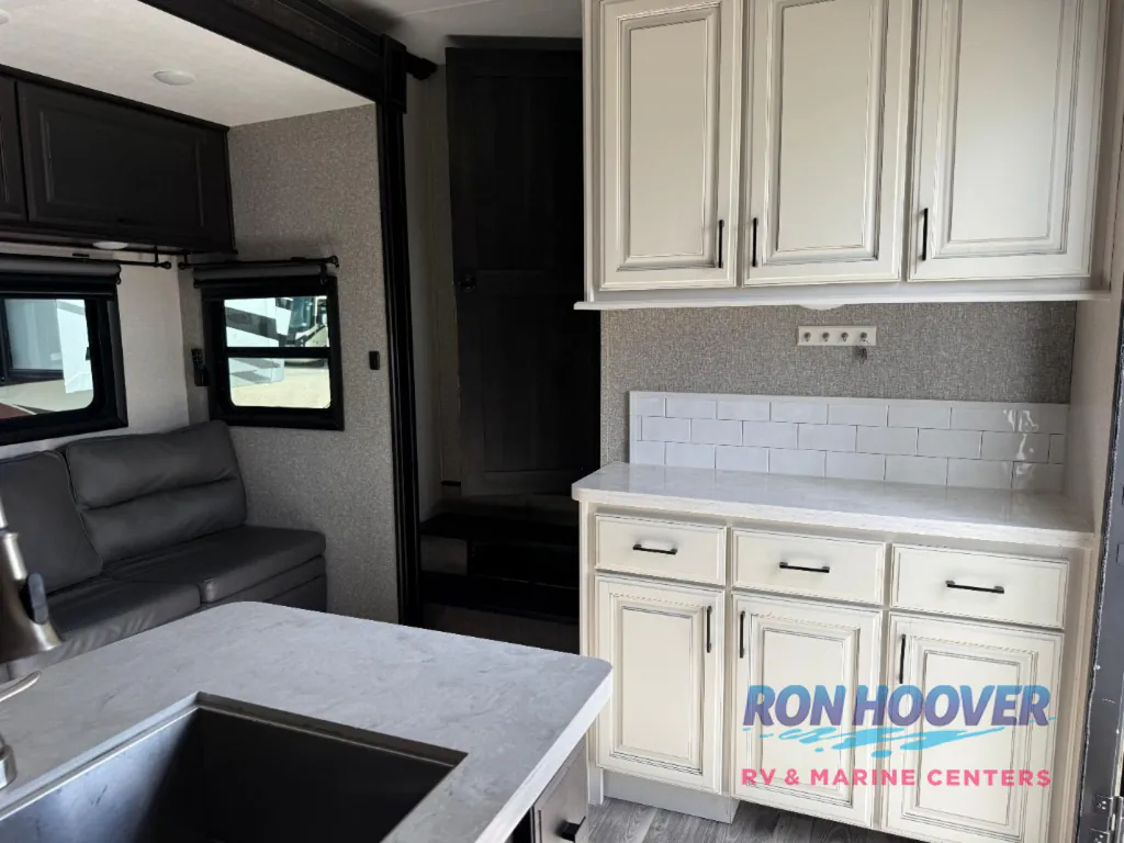 2022 Highland Ridge Silverstar 376FBH, Photos photo 10