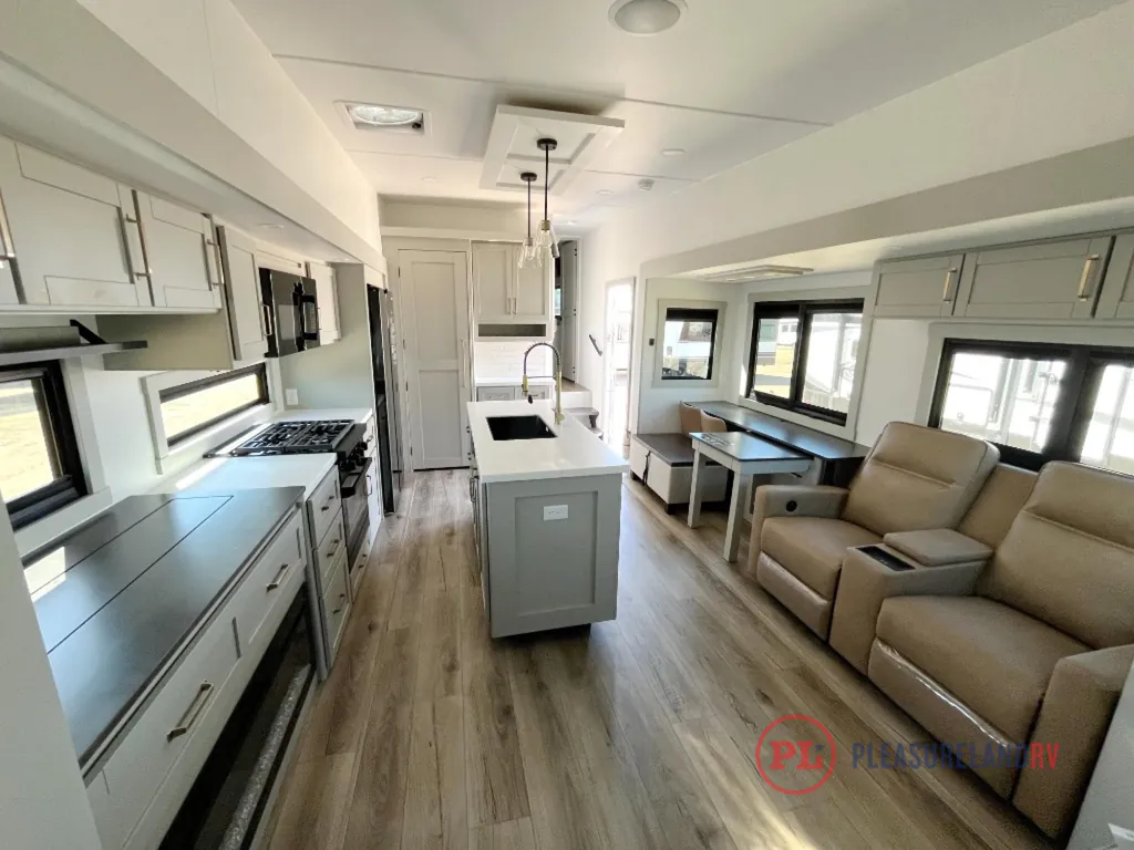 2026 Brinkley Model Z 3515, Photos photo 15