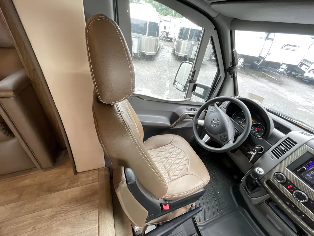 2019 Tiffin Wayfarer 24 FW, Photos photo 17