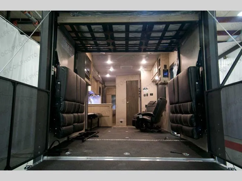 2022 Coachmen Adrenaline 29SS - Photo 4
