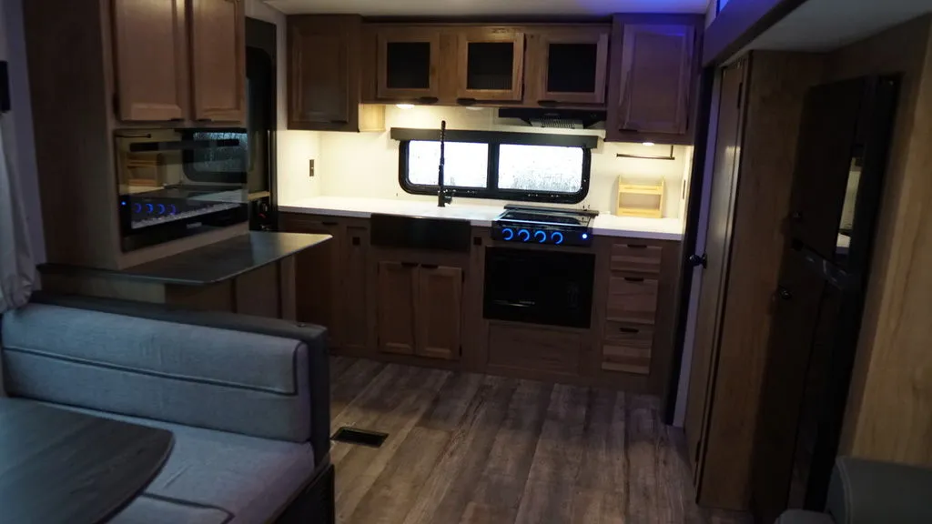 2024 Forest River Cherokee Black Label 235MBBL - Photo 3