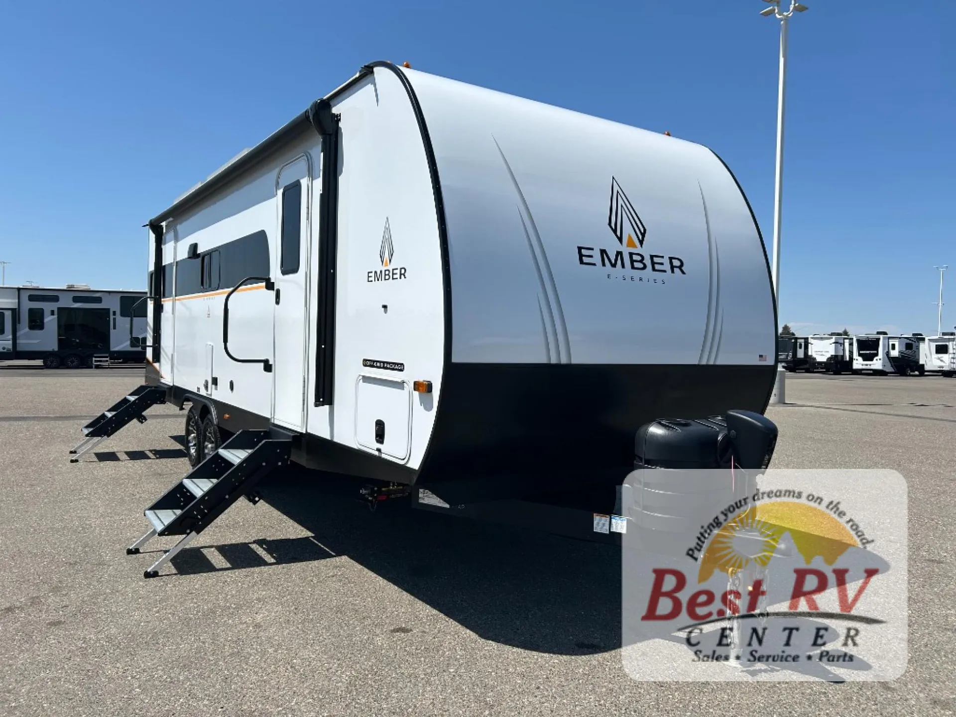 2026 Ember RV E-Series 25RUD - Photo 2