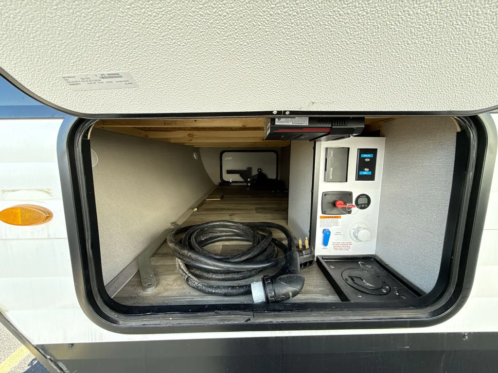 2023 Grand Design Transcend Xplor 321BH, Photos photo 7