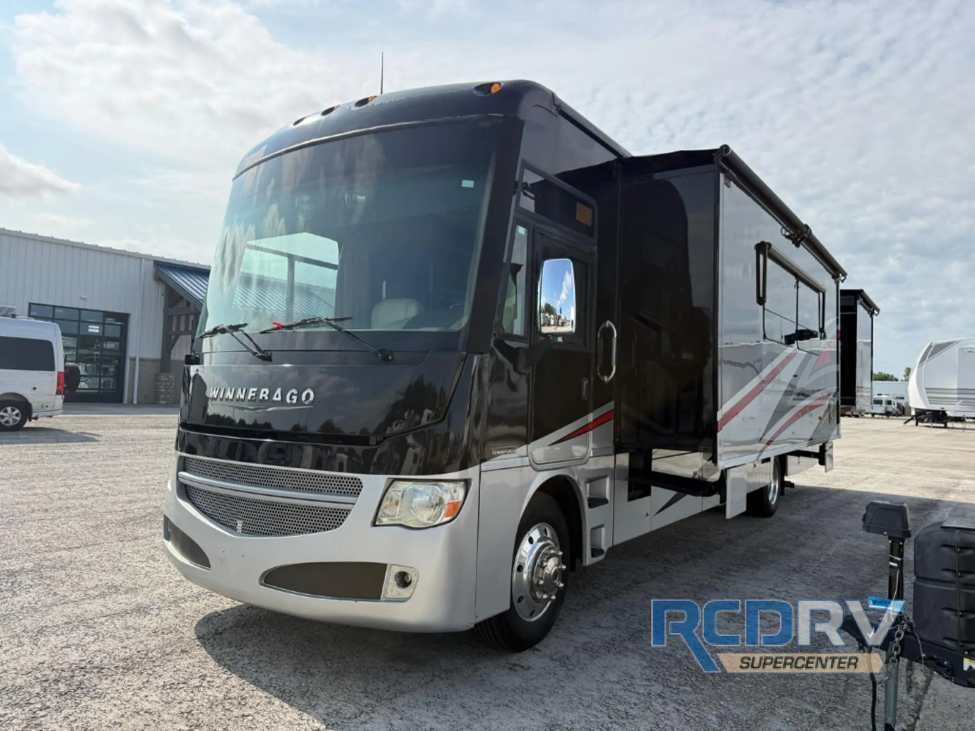 2015 Winnebago Adventurer 38Q - Photo 3