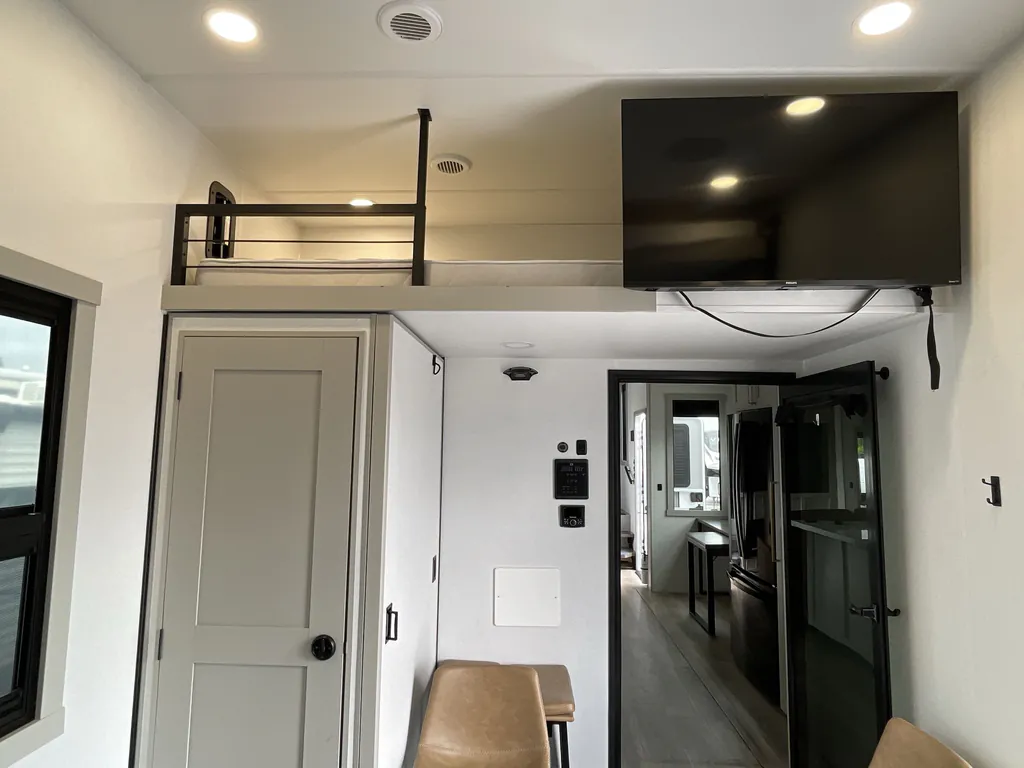 2025 brinkley Model G 3950, Photos photo 15