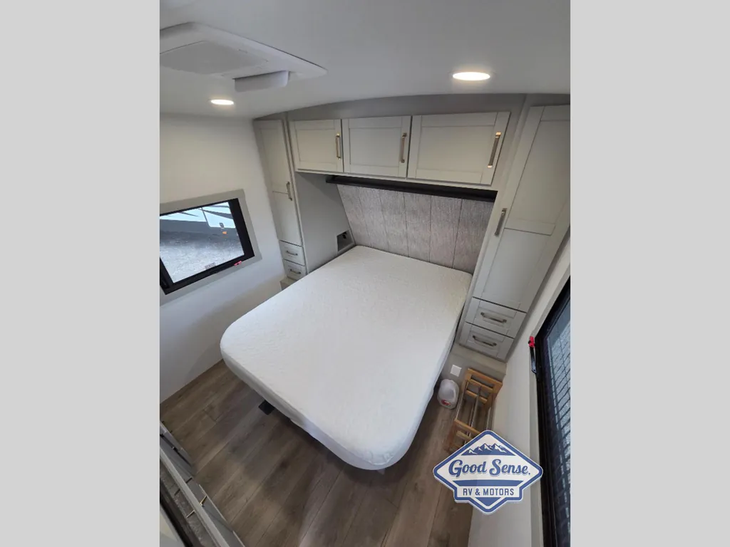 2025 Brinkley Model Z AIR 285, Photos photo 12