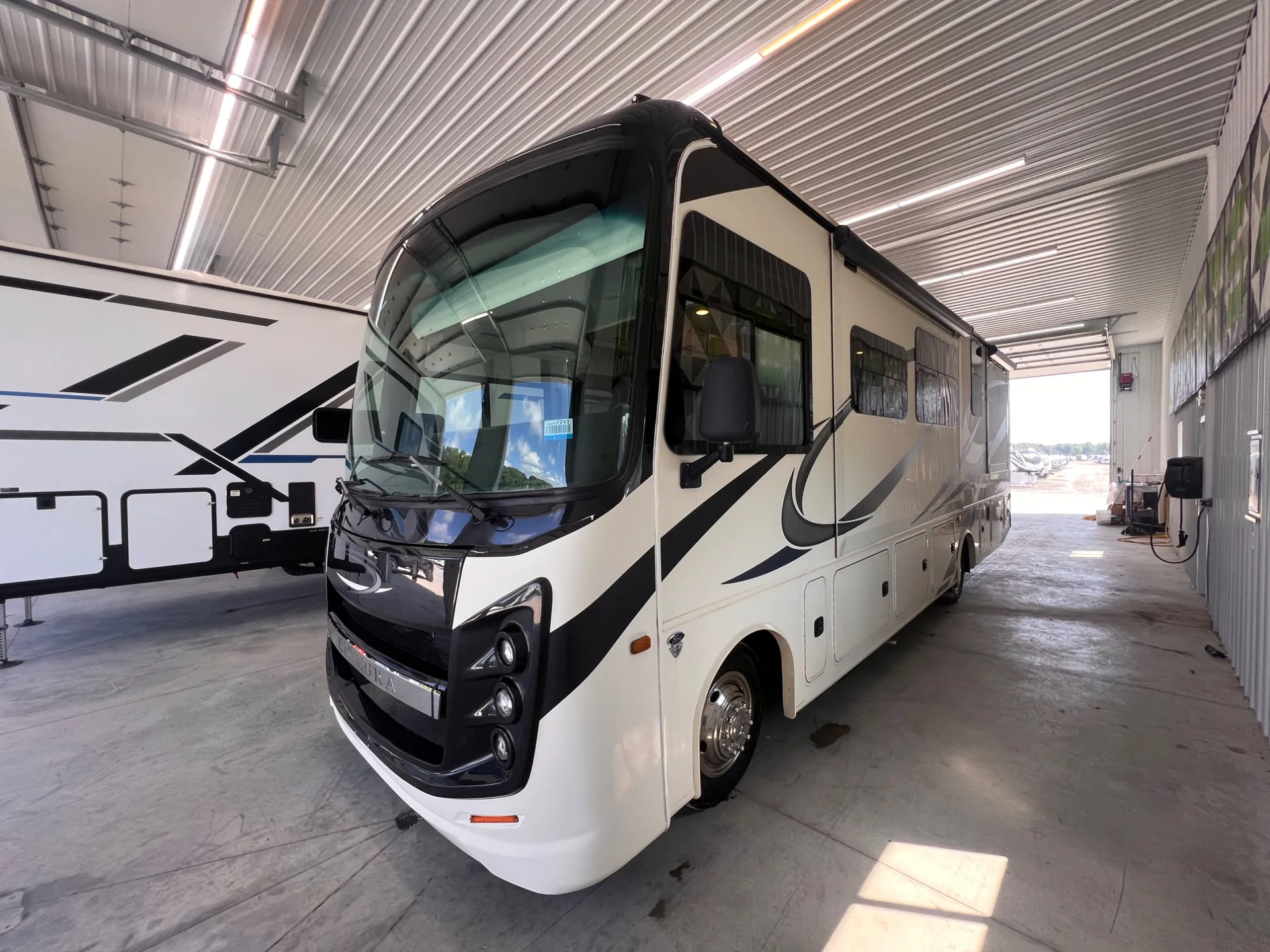 2022 Entegra Coach Vision 31V - Photo 4