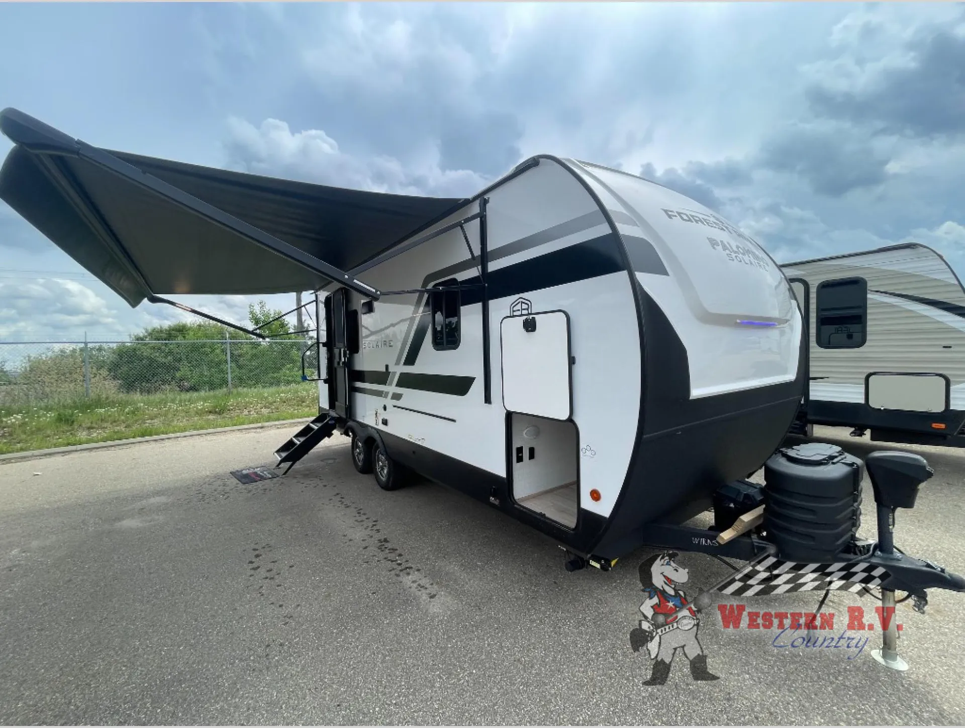 2025 Palomino Solaire 2080RBS - Photo 2