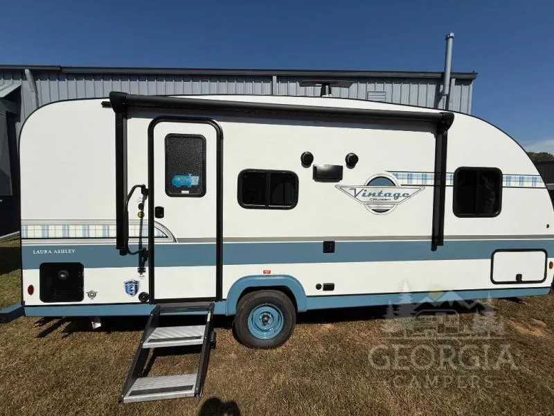 2026 Gulf Stream RV Vintage Cruiser 19CSK - Photo 2