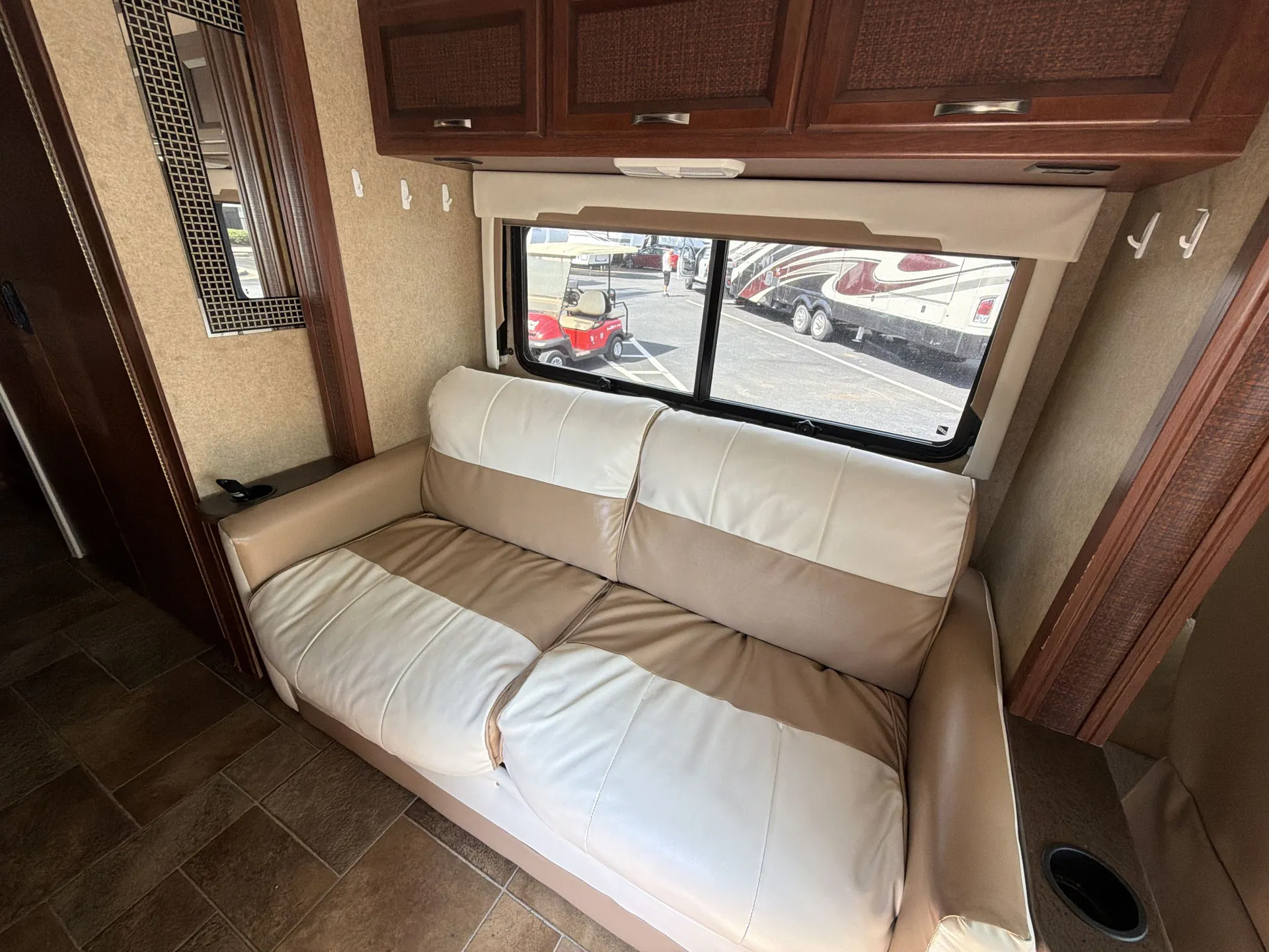 2015 Thor Motor Coach Vegas 24.1 — living area main