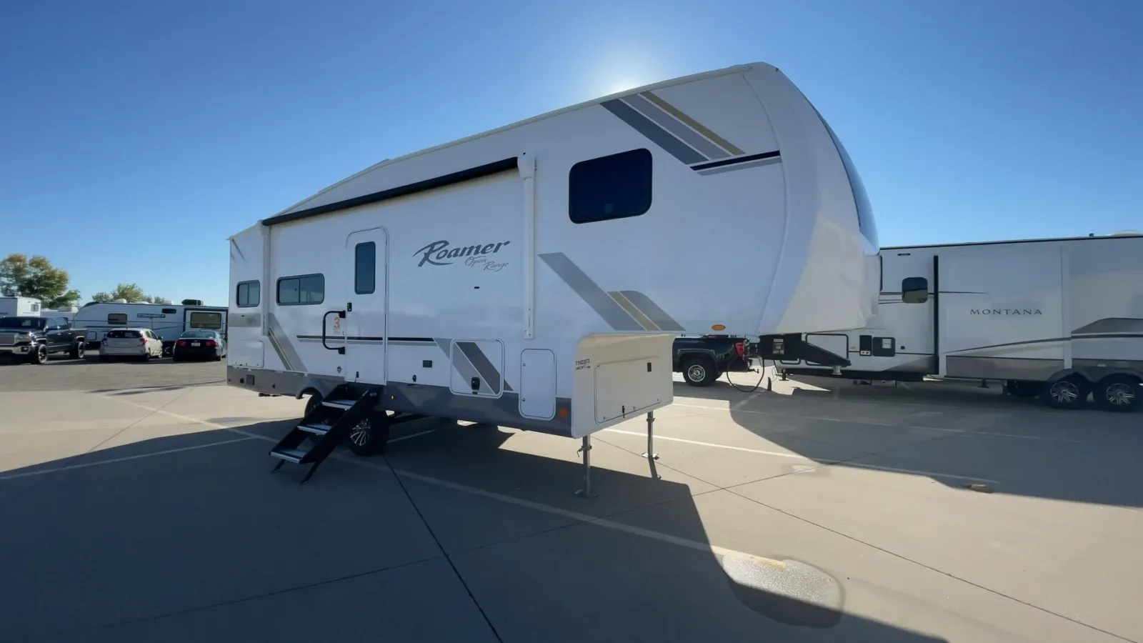 2027 Highland Ridge Roamer Light Duty 29RLTS - Photo 2