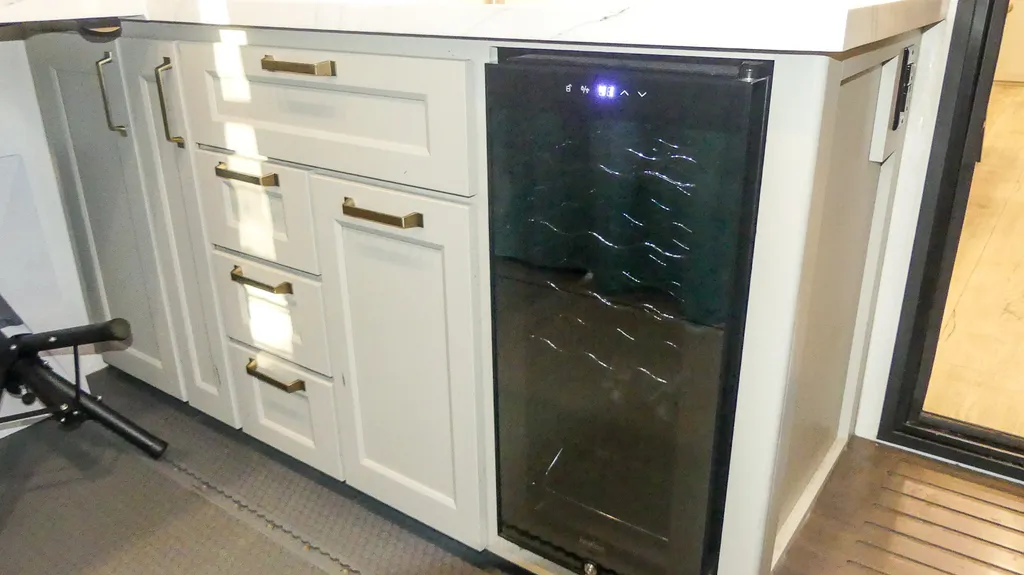 2025 Brinkley Model G 3250, Photos photo 31