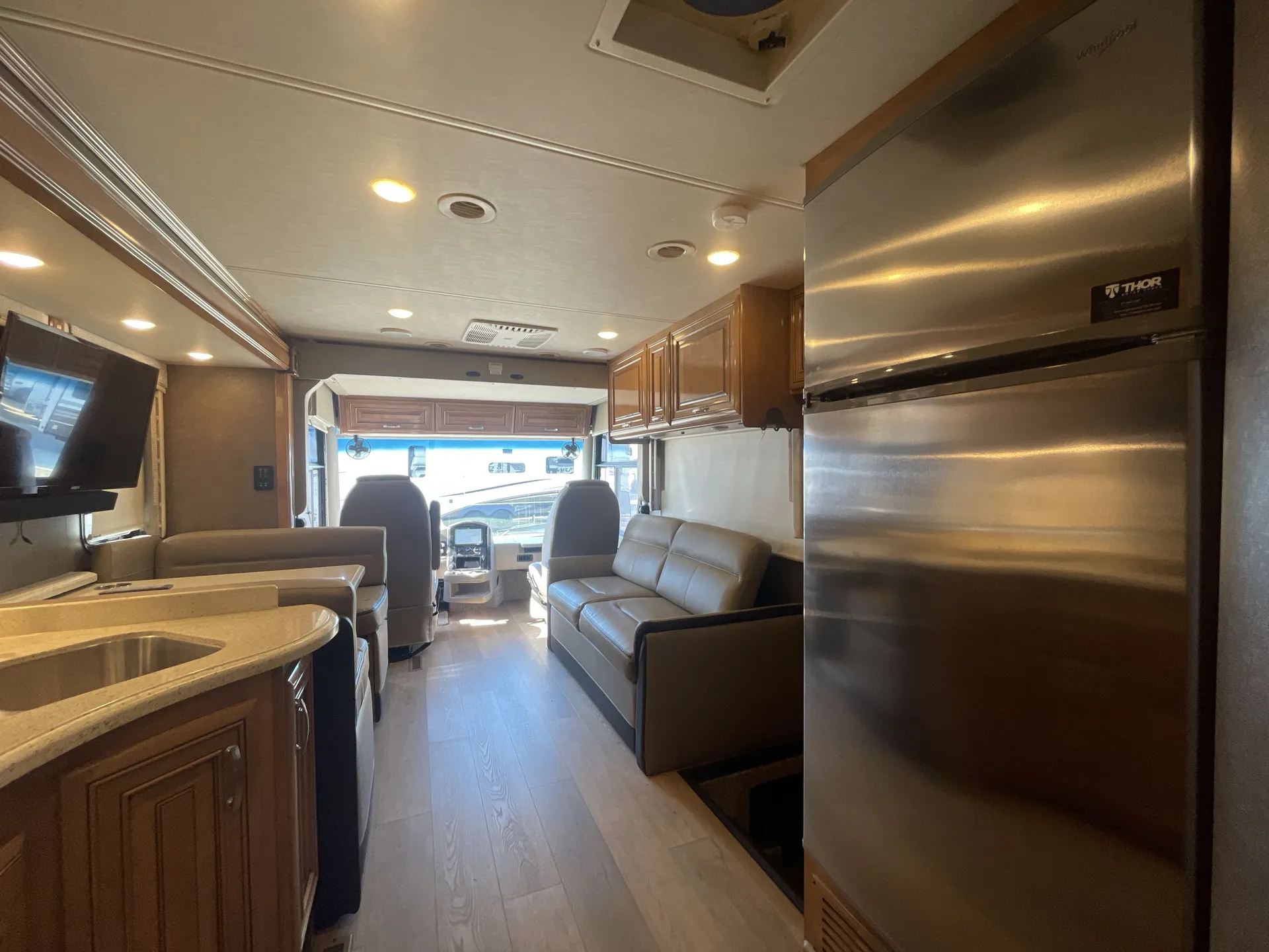 2019 Thor Motor Coach Palazzo 33.5 — living area main