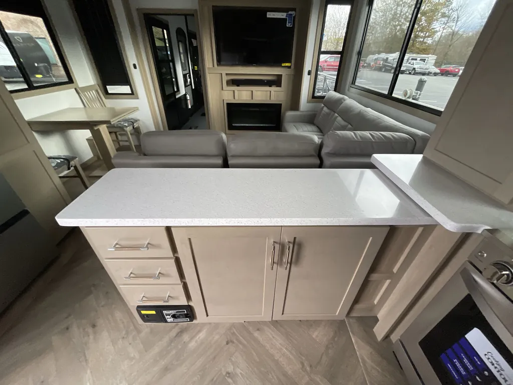 2026 Keystone Raptor 441, Photos photo 11