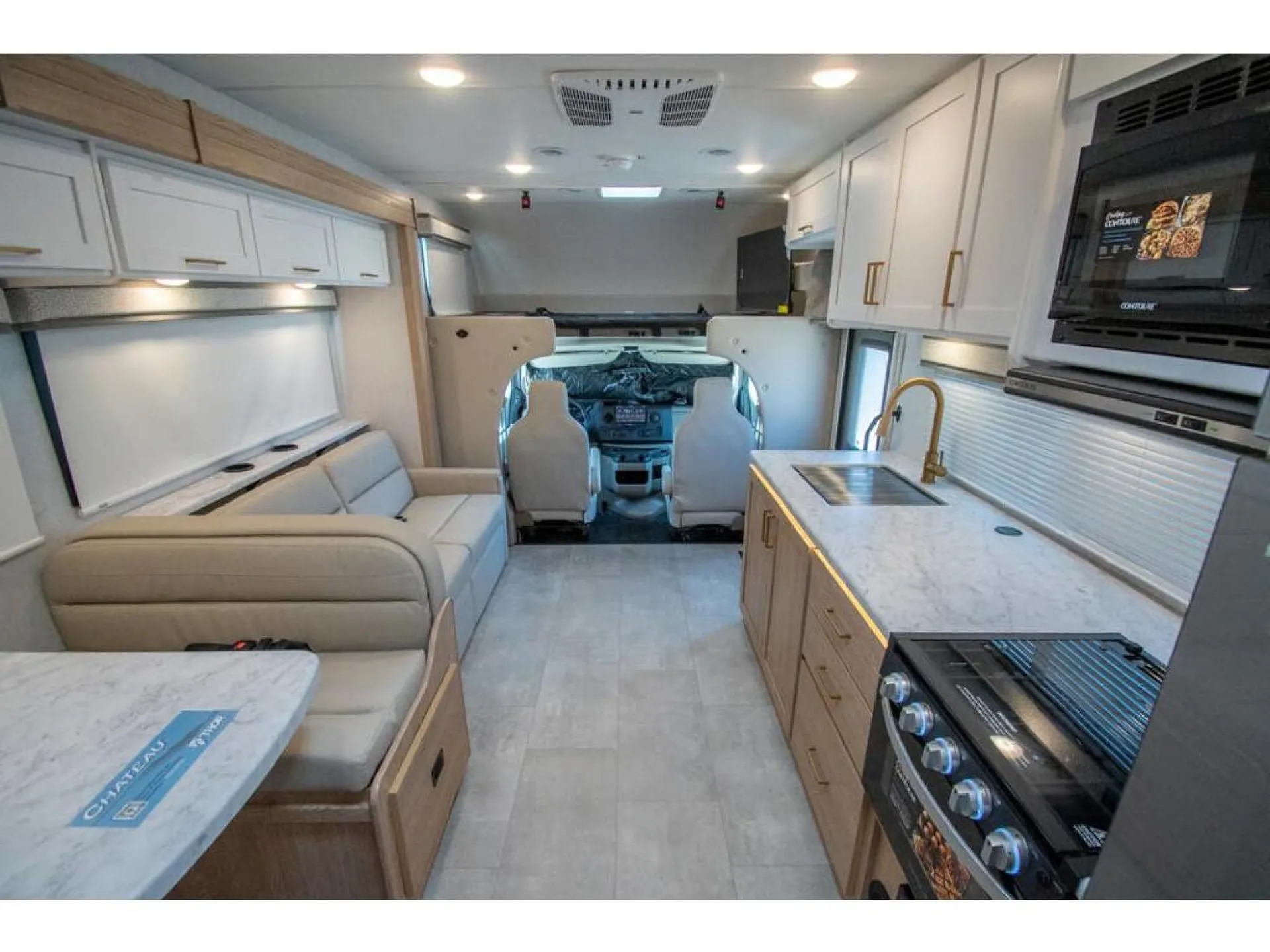 2026 Thor Motor Coach Chateau 31H - Photo 3