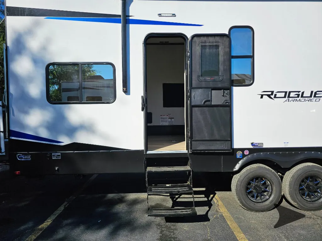 2026 Forest River Vengeance Rogue Armored 32L132, Photos photo 20